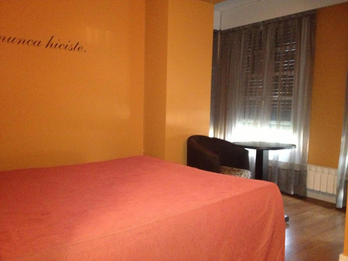 Hotel Restaurante Aldama Amurrio Room photo